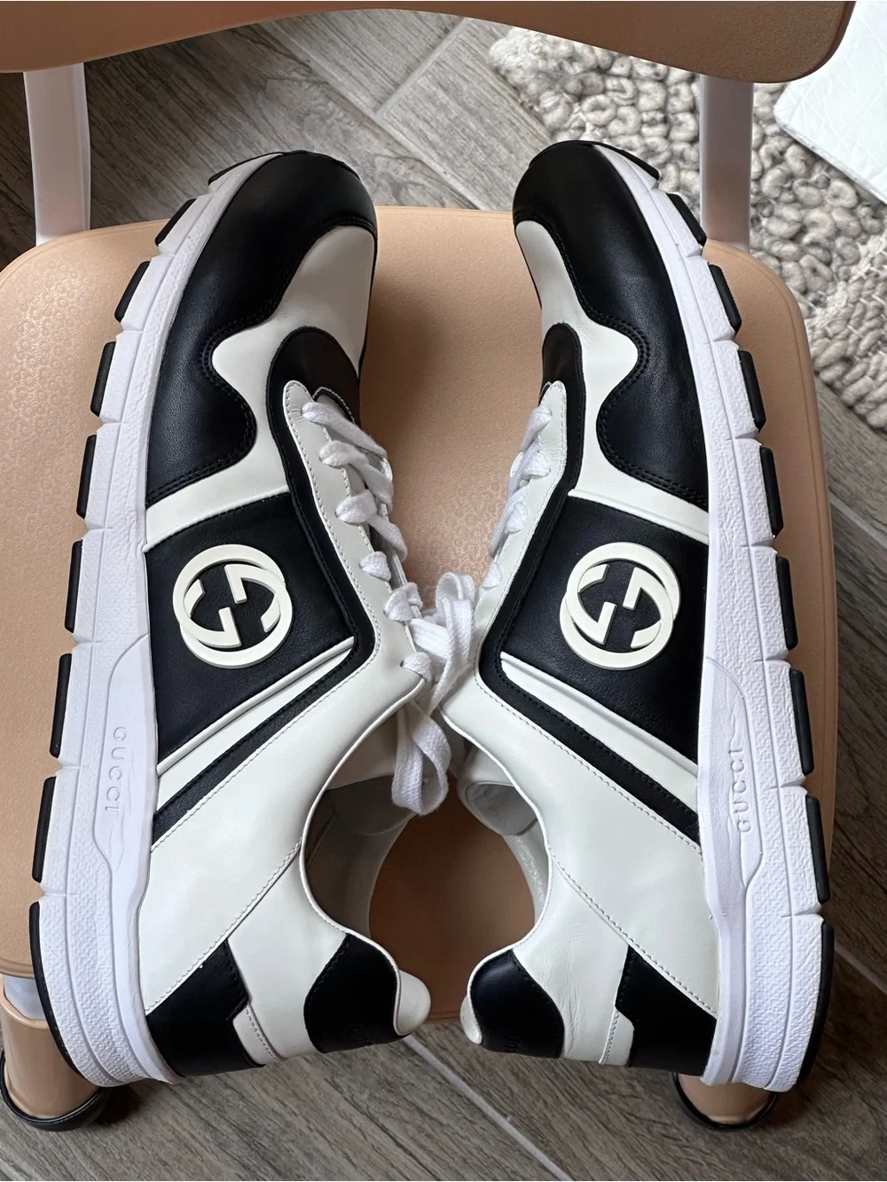 Gucci Men's Leather Low-Top Sneakers